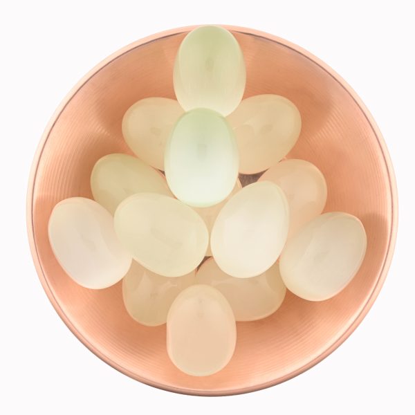 White Fiber Optic Cat'S Eye Polished Egg From China